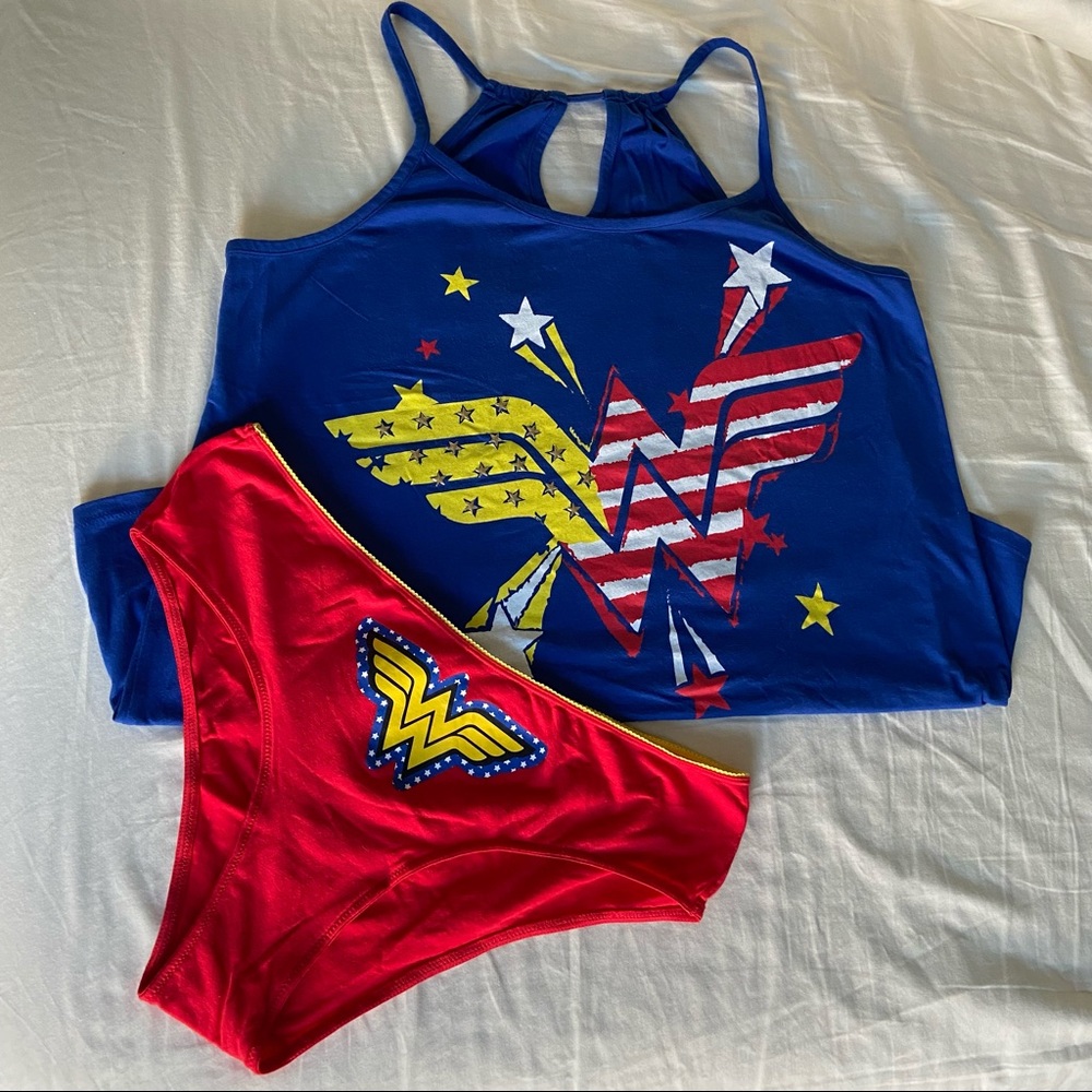 Wonder Woman DC Comics plus size sleepwear / lounge set